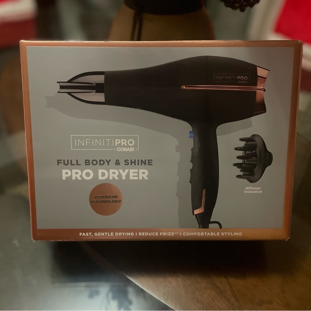 CONAIR Infinity Pro Dryer w/diffuser (New)